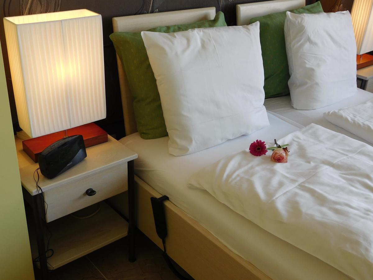 Hotel Golden Dragon ديسل المظهر الخارجي الصورة
